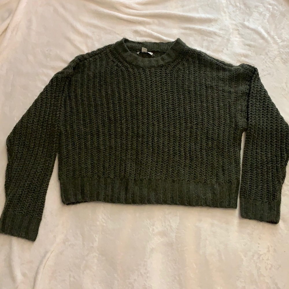 American eagle sweater , size S